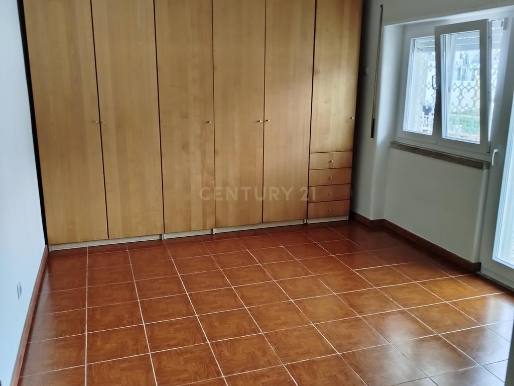 Apartamento (andar de moradia)T4 na Quinta da Alagoa em Carcavelos com Jardim e Piscina Comum - Image 40